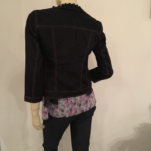 Tahari dark Denim 3/4 sleeve jacket size small. - Picture 3 of 8